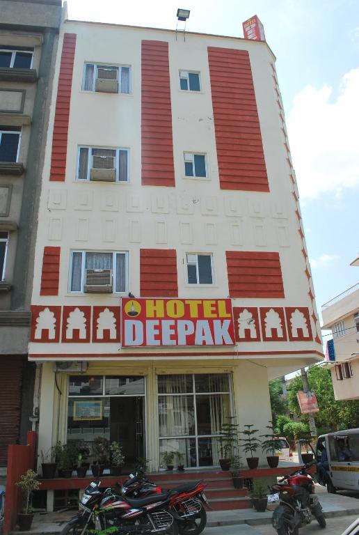 Hotel Deepak 자이푸르 외부 사진