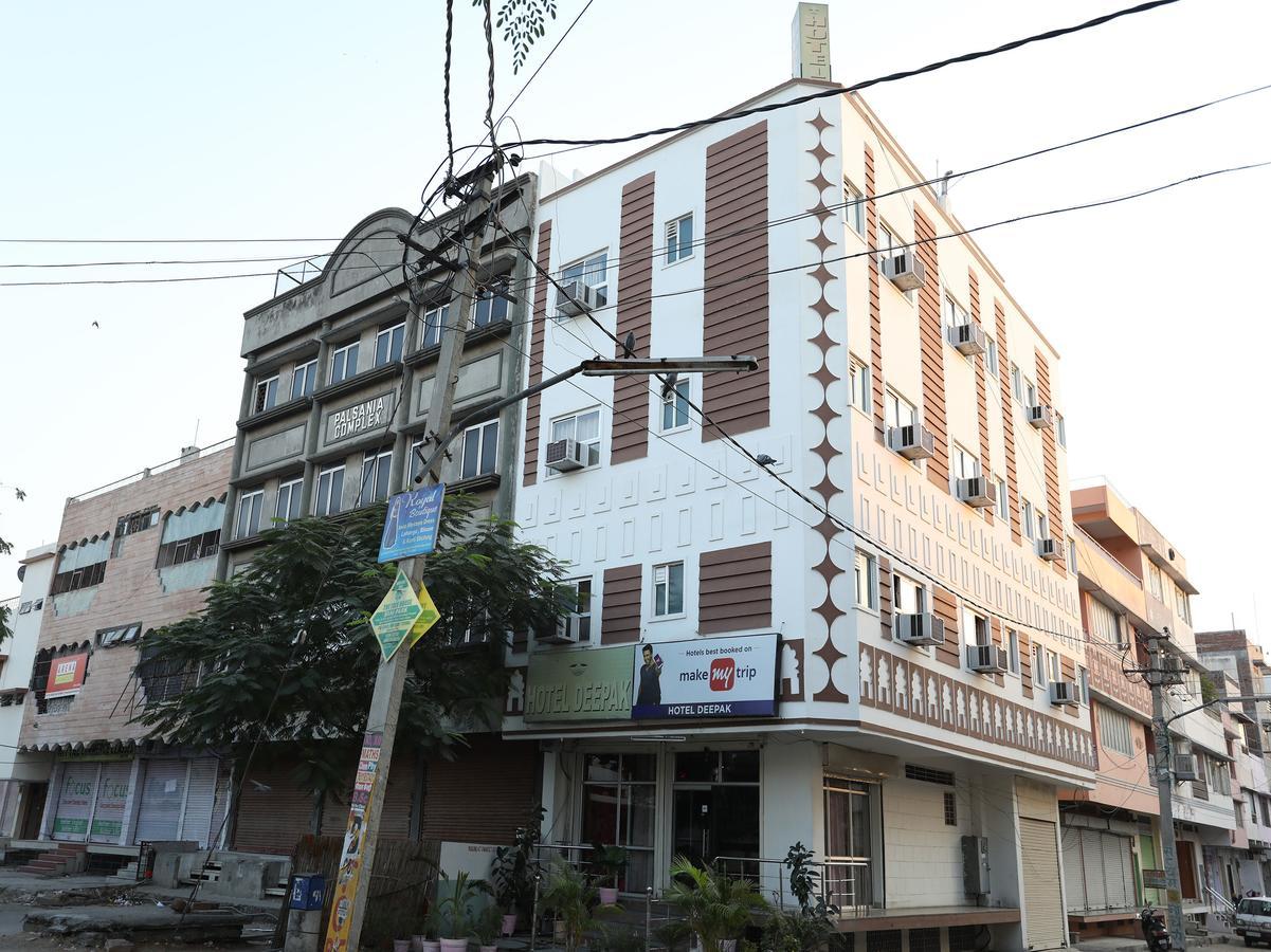 Hotel Deepak 자이푸르 외부 사진